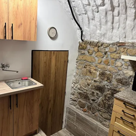 Homestay Suterenni Na Hejtmance U Letiste V Mlade Boleslavi *