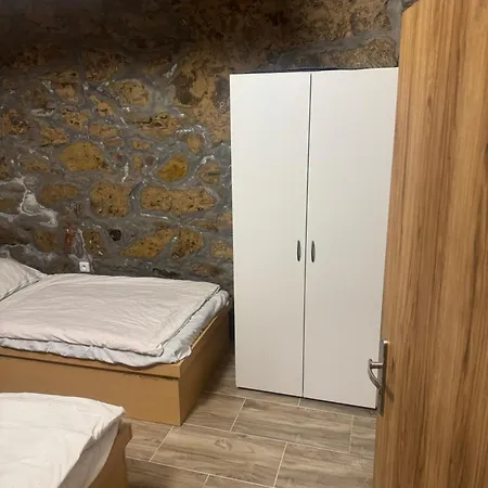 Suterenni Na Hejtmance U Letiste V Mlade Boleslavi * Mlada Boleslav