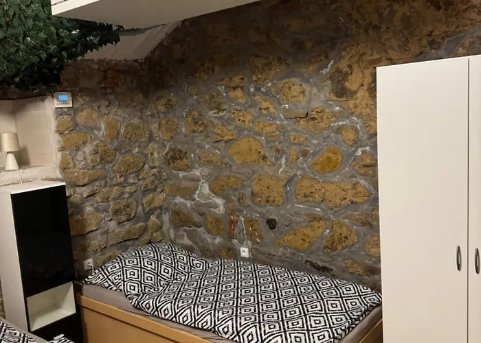 Suterenni Na Hejtmance U Letiste V Mlade Boleslavi