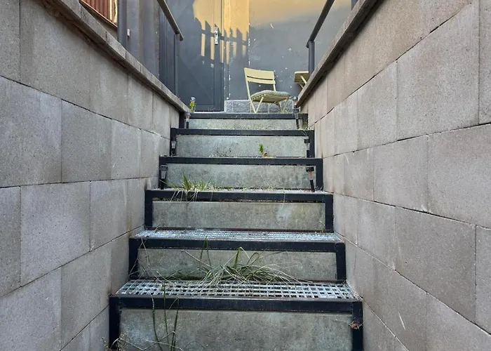 Suterenni Na Hejtmance U Letiste V Mlade Boleslavi *